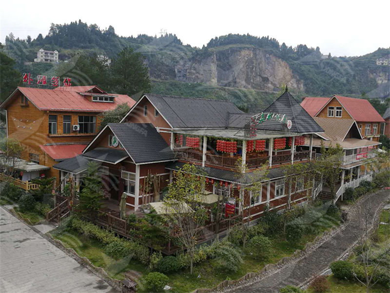 选择南宁合成树脂瓦，为南方屋顶雨季防水护航